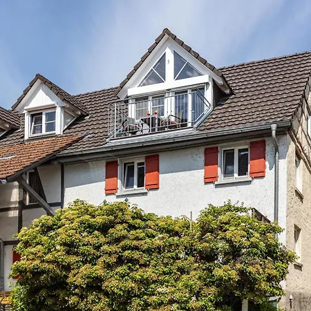 Im Kuenstlerhaus Appartement Gaienhofen (Baden-Wurttemberg)